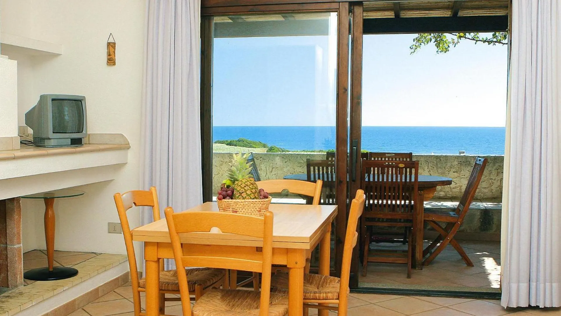 Flat In Castiadas Costa Rei With Balcony, Terrace Or Garden Apartment